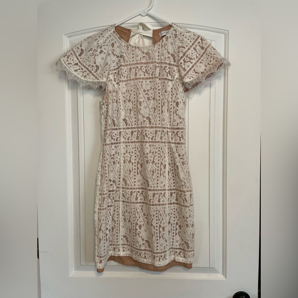 Worn once Lulu’s Size Small